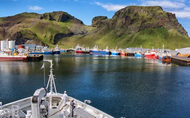 Islandia decide este sábado si reanuda el proceso de adhesión a la UE con una ligera ventaja del 'no'.