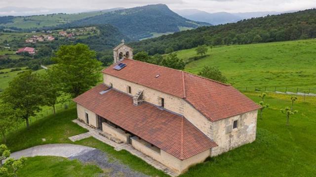 La ermita de Etxaurren en Ayala