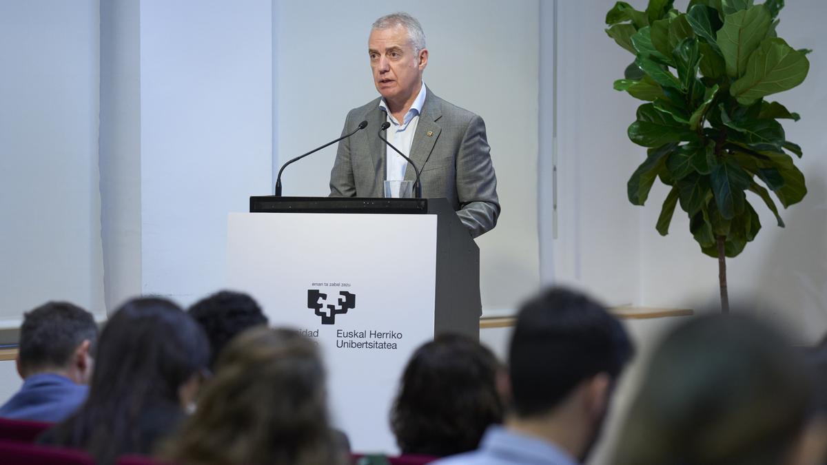 El lehendakari ohia Iñigo Urkullu ha defendido este martes en Gasteiz la ponencia 'Una Gobernanza participada para una Europa necesaria en el (des)orden global'