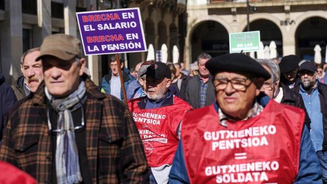 Manifestación del Movimiento de Pensionistas de Nafarroa para la revalorización de las pensiones conforme al IPC
