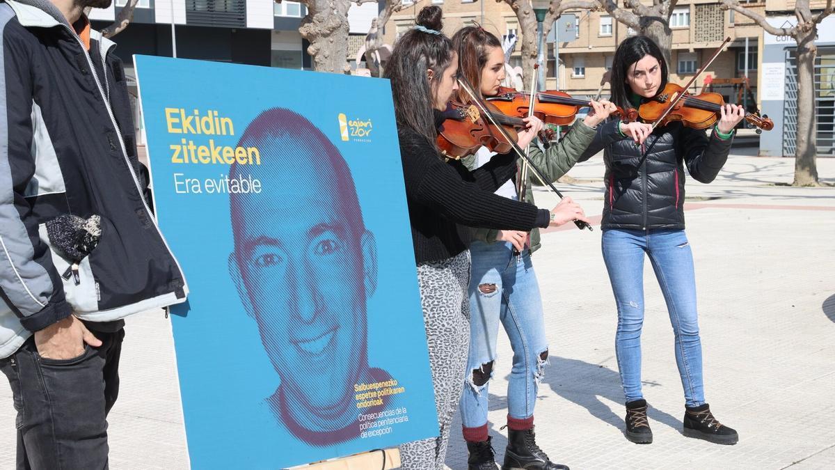 Homenaje en Pamplona a Xabier Rey, fallecido en 2018 en la cárcel de Puerto III