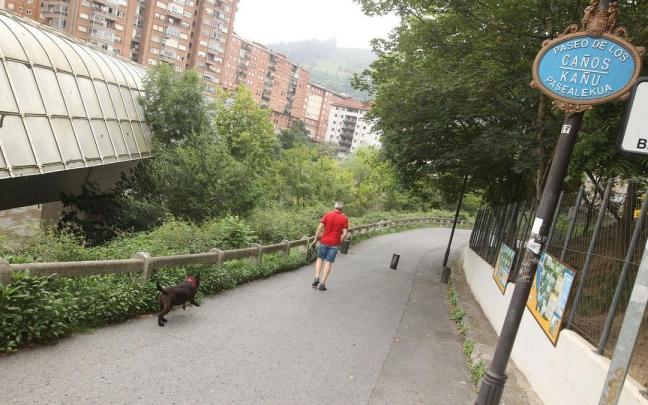 Se sustituirá la barandilla entre la Ikastola Abusu y el puente de Miraflores.