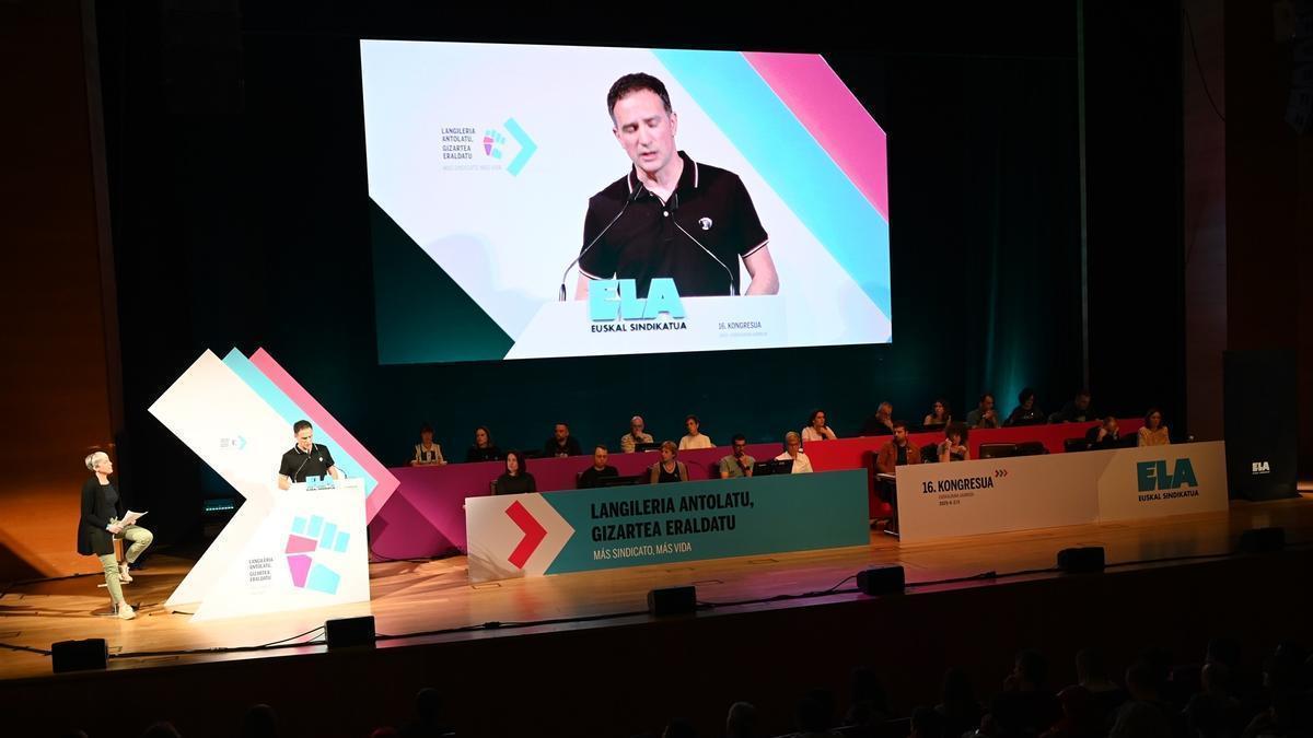 El secretario general de ELA, Mitxel Lakuntza, durante el congreso del sindicato.