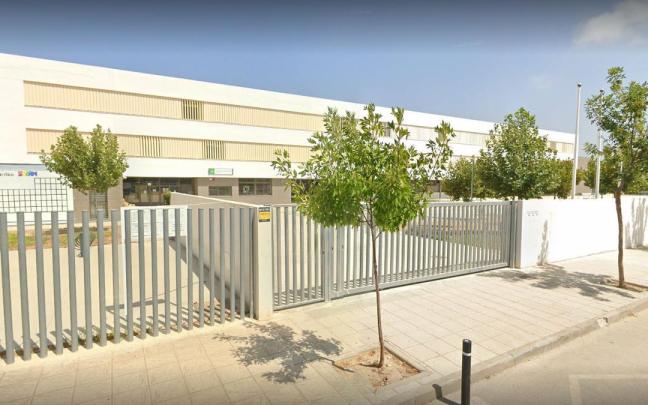 Instituto Elena García Armada en el que se ha producido el apuñalamiento múltiple. Instituto Elena García Armada en el que se ha producido el apuñalamiento múltiple.