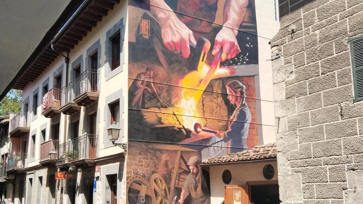 Inauguración del mural homenaje a la fragua en Artziniega el pasado 29 de junio
