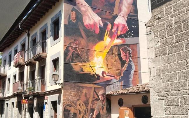 Inauguración del mural homenaje a la fragua en Artziniega el pasado 29 de junio