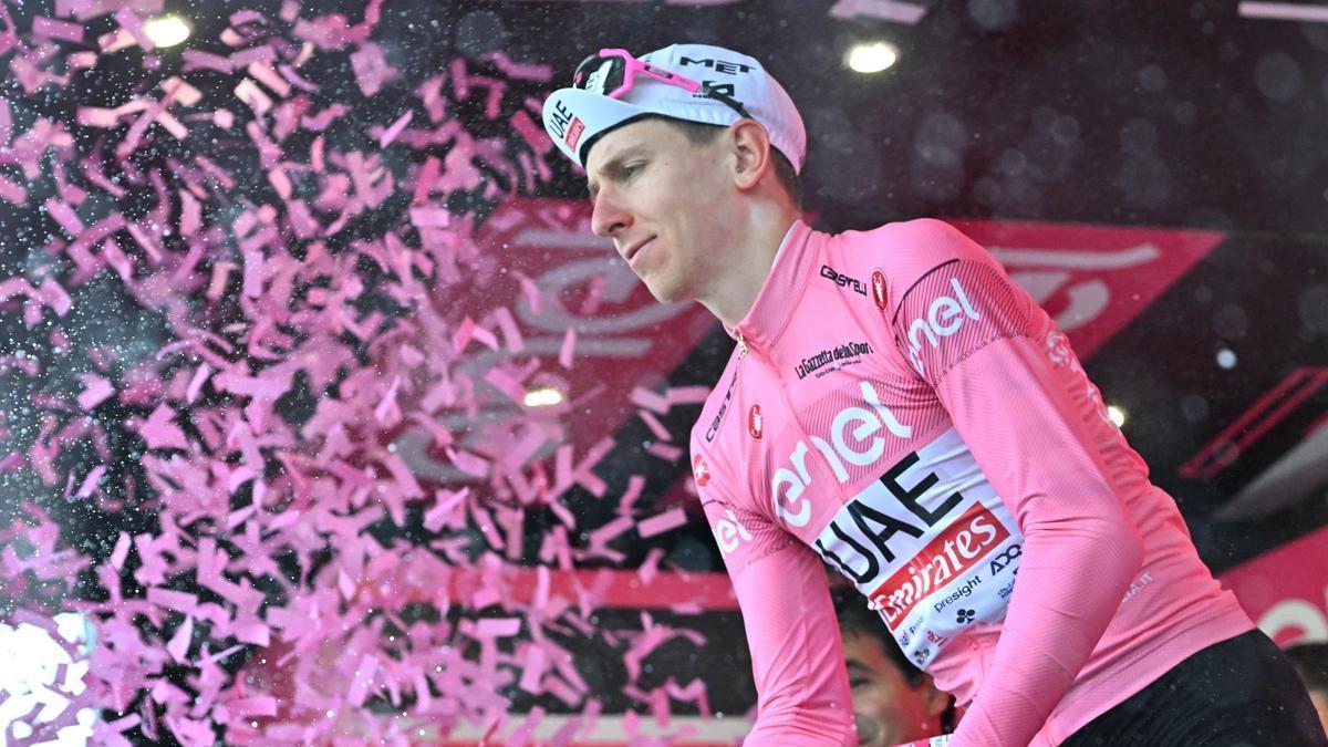 Tadej Pogacar, otra jornada más de líder del Giro.