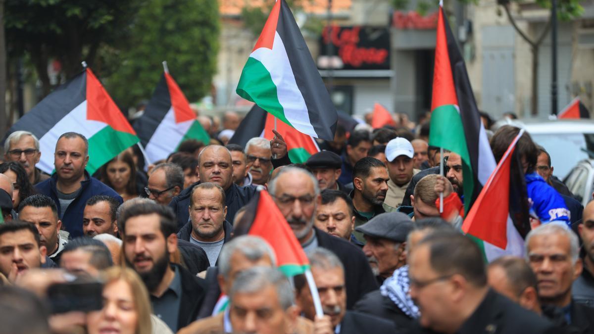 Protesta en Ramala contra la ley que establece la pena de muerte por horca para palestinos acusados por Israel de terrorismo.