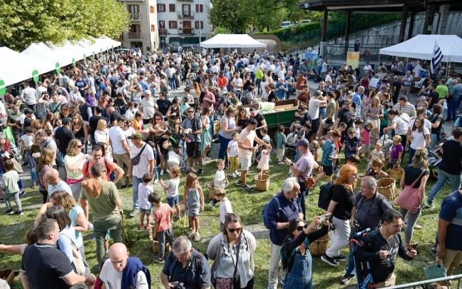 Feria de la cosecha de la manzana del año pasado.
