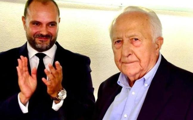 El presentador Manuel Torreiglesias. / X / @dePontedeume El presentador Manuel Torreiglesias.