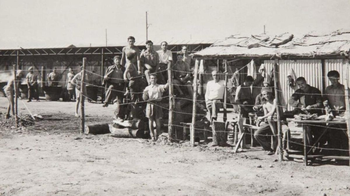 Imagen de archivo de presos en el campo de concentración de Gurs