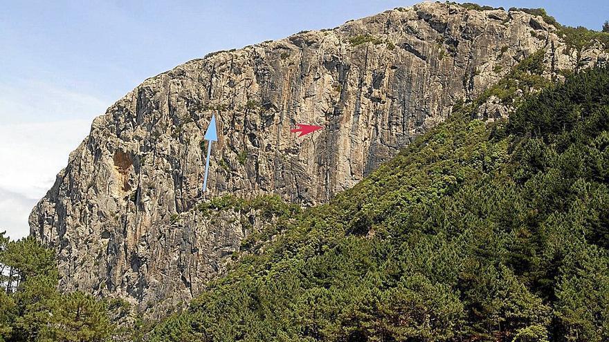 Los escaladores fueron avistados por técnicos que dieron la voz de alarma.