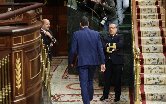Pedro Sánchez, ayer tras abandonar el Congreso de los Diputados