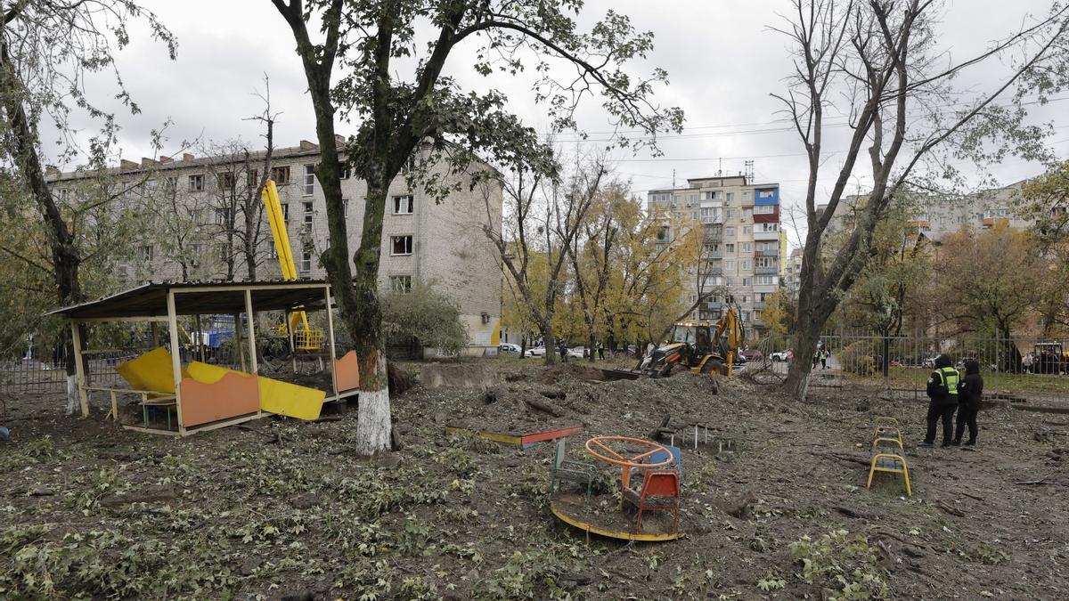 Un ataque nocturno ruso con drones causa tres muertos y 31 heridos en Kiev