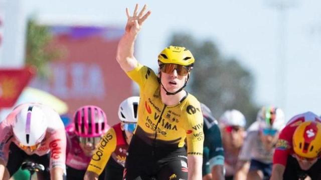 Brennan festeja su cuarta victoria de etapa en la Vuelta.