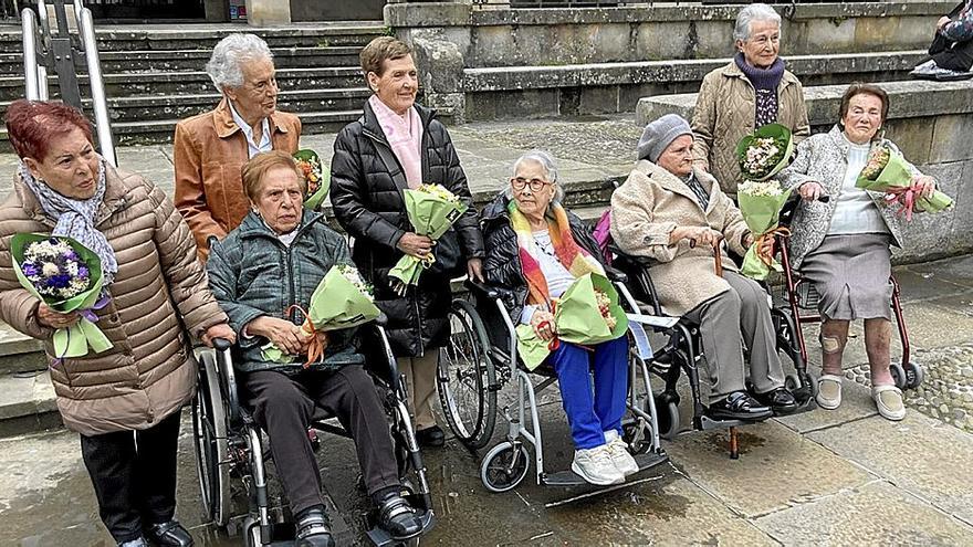 Acompañadas por sus familiares, recibieron el cariño de los gernikarras.