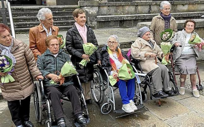 Acompañadas por sus familiares, recibieron el cariño de los gernikarras.
