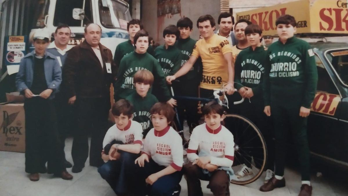 Imagen de la escuela de ciclismo de Amurrio de 1978