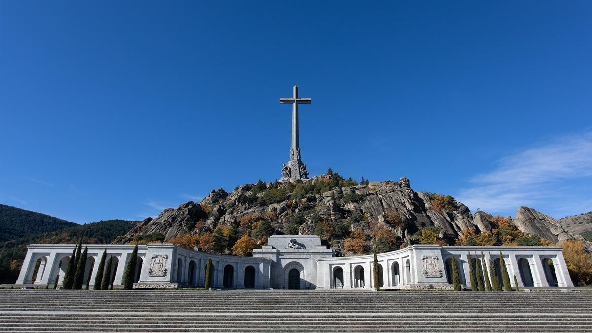 Foto de archivo del complejo monumental del Valle de los Caídos en San Lorenzo de El Escorial, Madrid.
