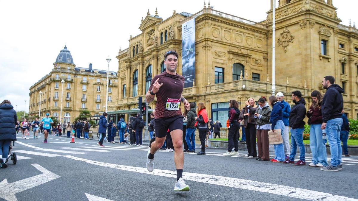 Gaizka San Miguel participando en un cross.