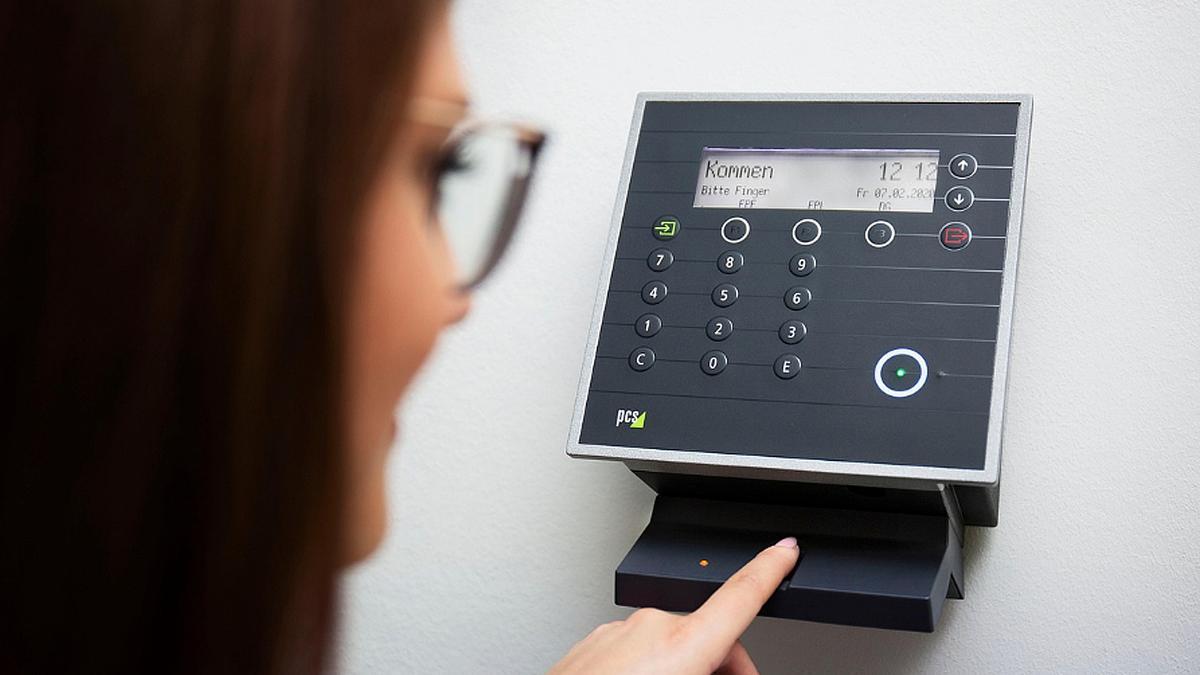 Identificación por huella digital.