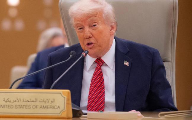 Trump dice que se verá con Putin "tan pronto como lo podamos organizar".