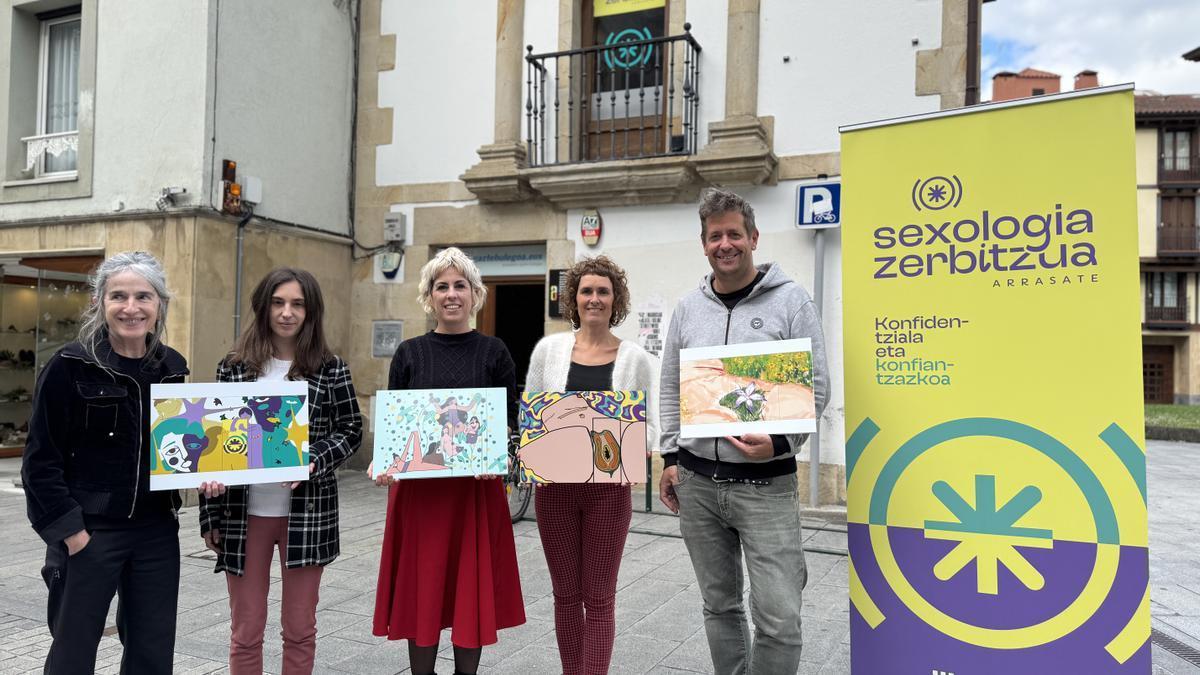 Presentación de la iniciativa para elegir por votación popular el nuevo mural del servicio de Sexología.