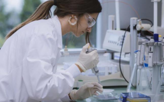 El equipo de CIC biomaGUNE cuenta con instrumentación avanzada.