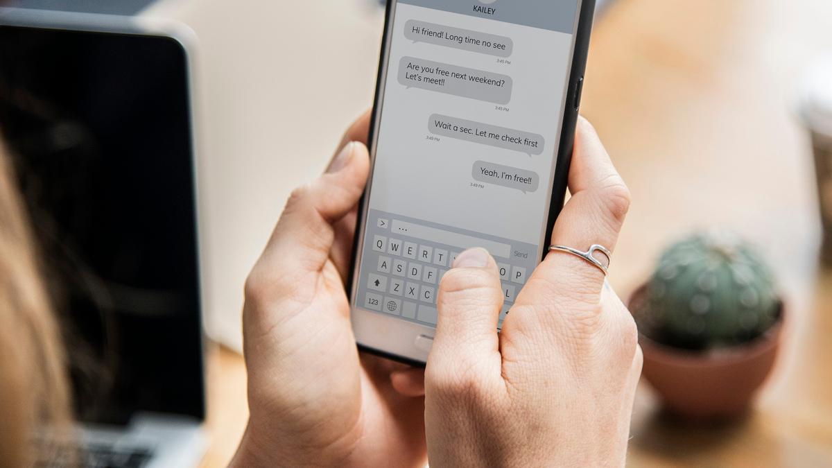 Ojo con lo que chatea en WhatsApp, puedes acabar con tu cuenta bloqueada.