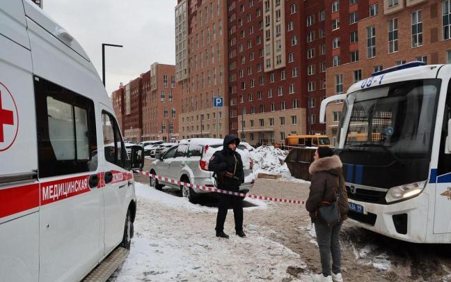 Agentes de policía y servicios de emergencias en el lugar en el que fue asesinado el general. / EFE Agentes de policía y servicios de emergencias en el lugar en el que fue asesinado el general.