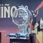 Los bombos que será utilizados para el Sorteo de Lotería de "El Niño" 2024.
