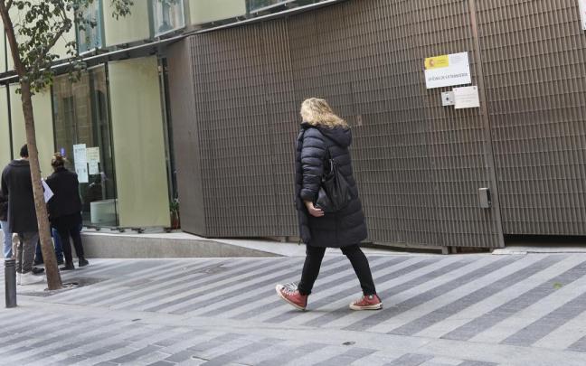 Fachada de la Oficina de Extranjería en Madrid