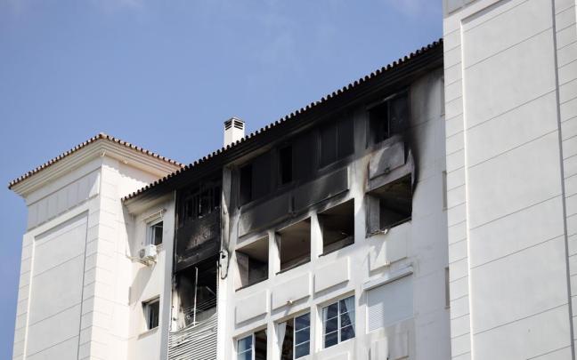 Imagen de la vivienda incendiada de Benalmádena, donde fallecieron dos menores.
