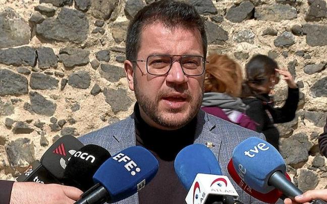 El president Pere Aragonès, en declaraciones a los periodistas en Hostalric (Girona). | FOTO: E.P.