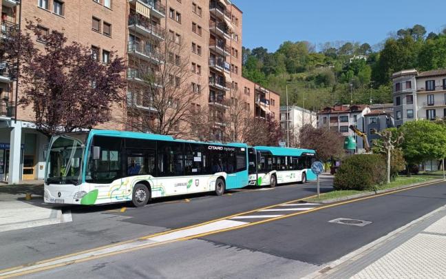 Autobuses en la parada de San Pedro
