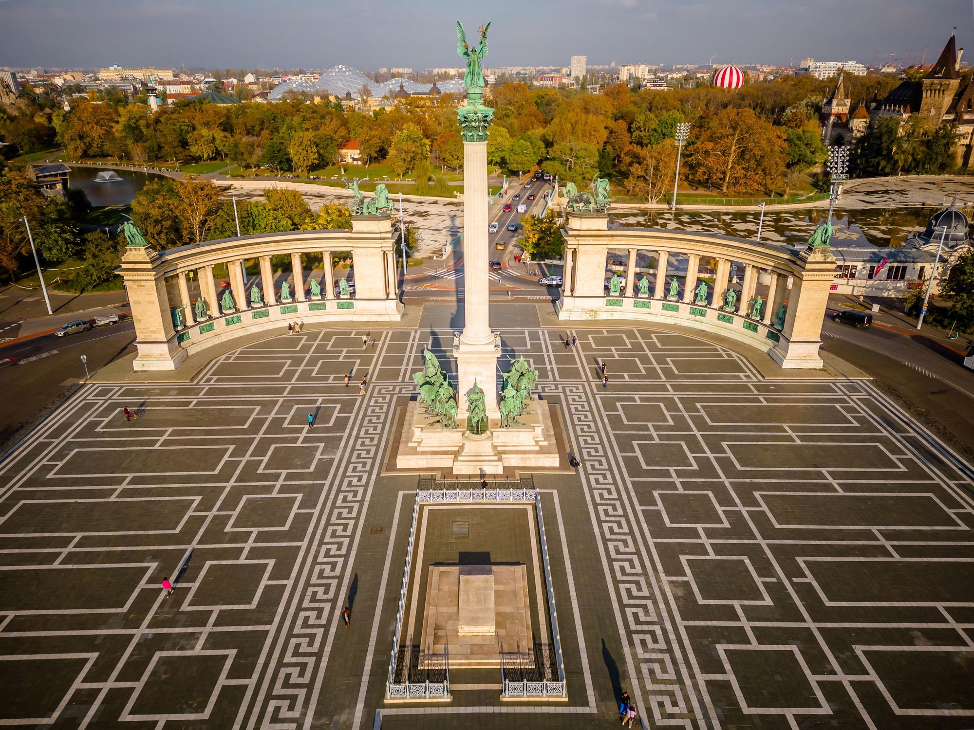 La plaza de Los Héroes, una visita casi obligatoria en Budapest.