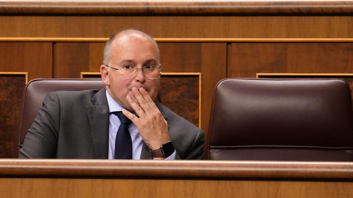 El portavoz parlamentario del PP, Miguel Tellado, en el pleno del Congreso de los Diputados.