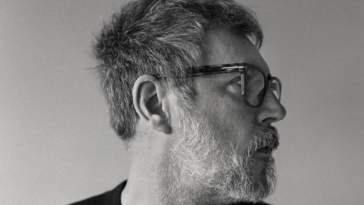 El cantautor gallego edita ‘Trinchera Pop’, su nuevo disco.