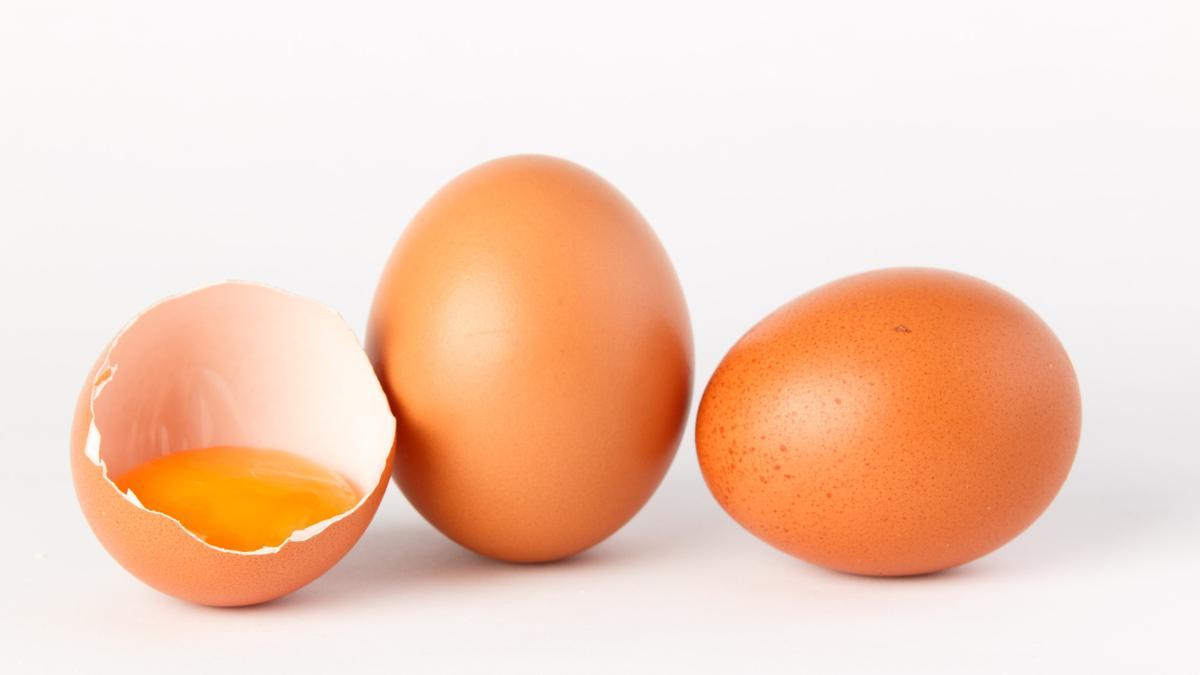 Los huevos crudos no deben congelarse con la cáscara.