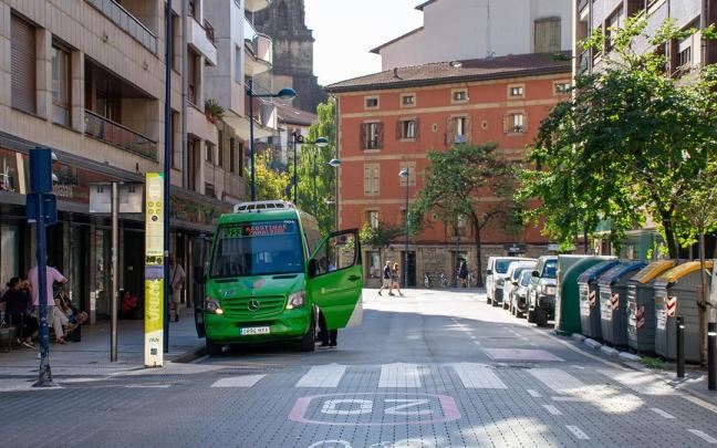 Parada en la calle Xenpelar de los autobuses urbanos.