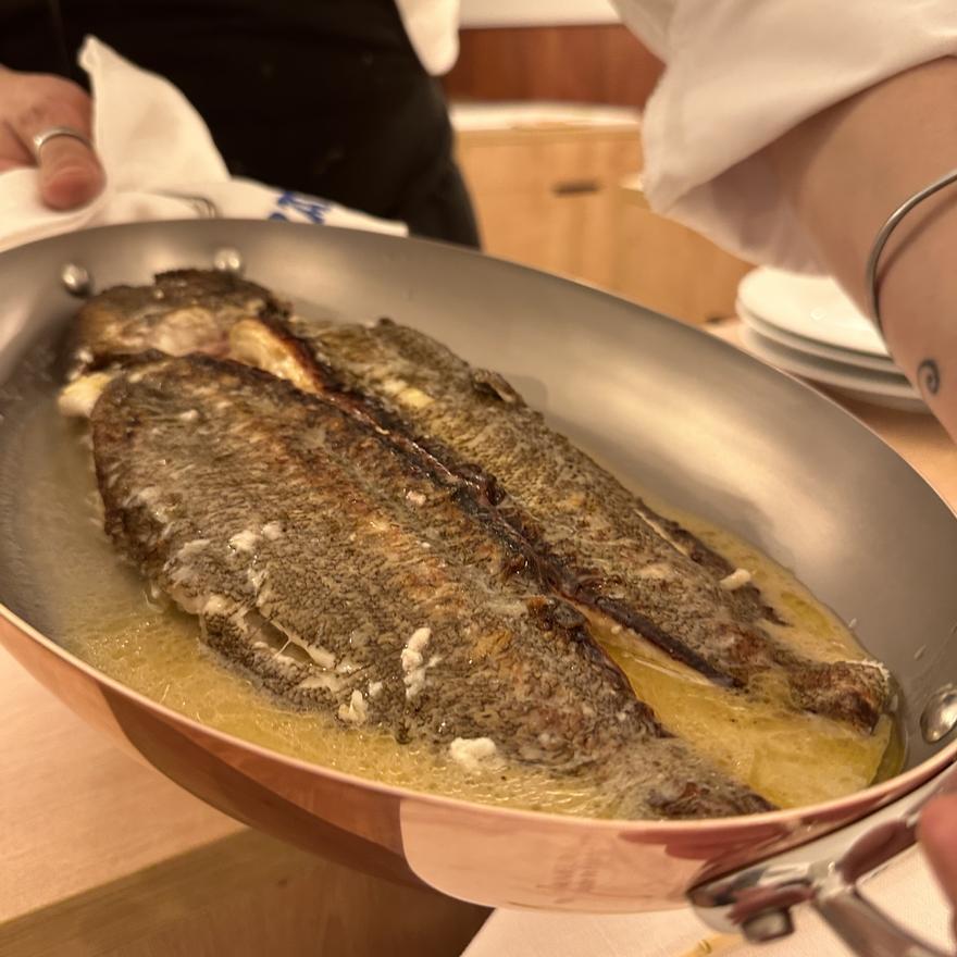 Un lenguado asado en el Ibai.