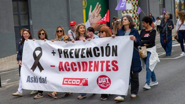 UGT y CCOO han reclamado el refuerzo de los derechos laborales, la cohesión social y la democracia
