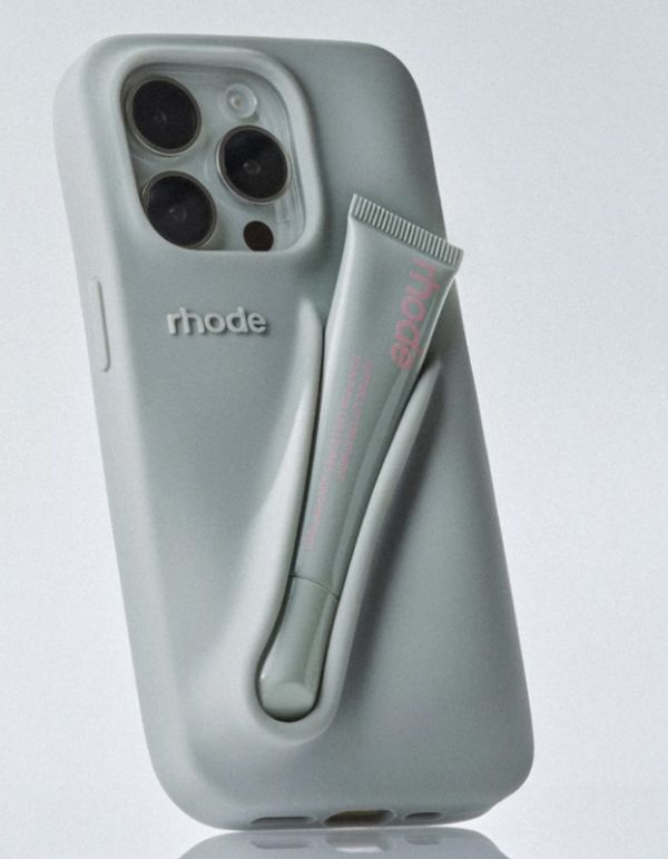 Carcasa con pintalabios, de Rhodeskin.