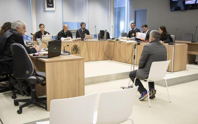Juicio contra el exentrenador del Club Deportivo Varea y exojeador de Osasuna.