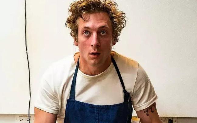 Jeremy Allen White podría salir con Rosalía. Jeremy Allen White podría salir con Rosalía.