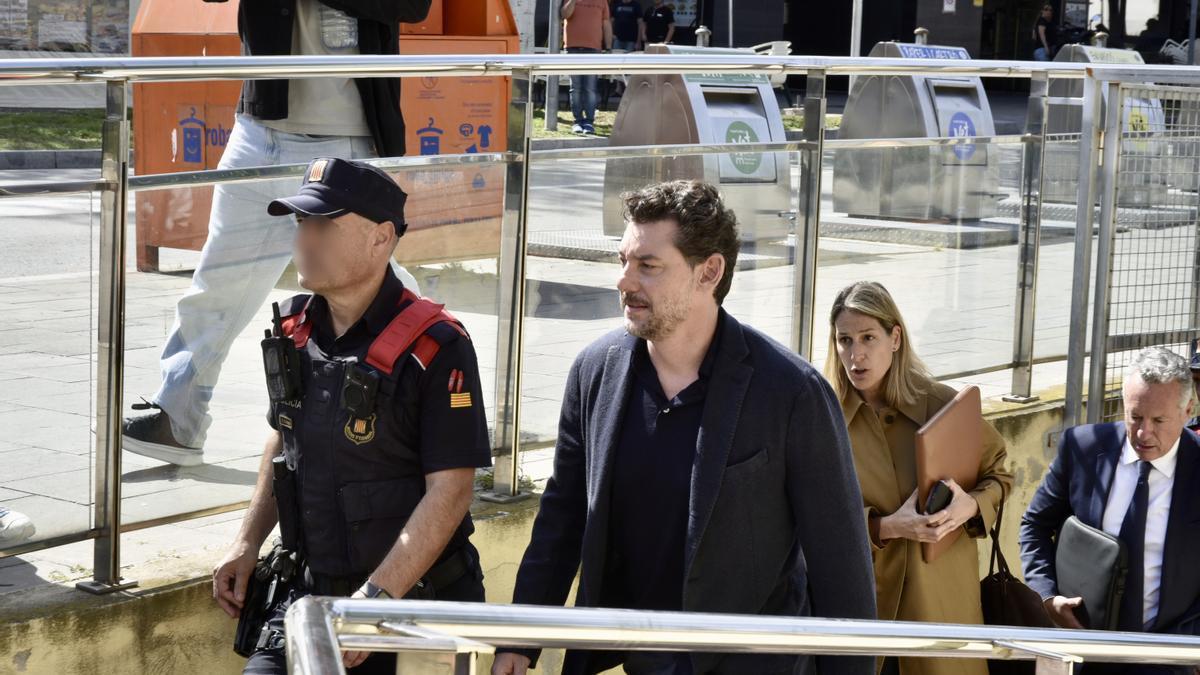 Jonathan Andic, el hijo del fundador de Mango, a su salida del Juzgado.