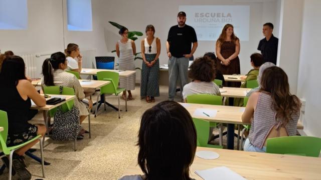Acto de presentación de la escuela de formación Urduña Bizi