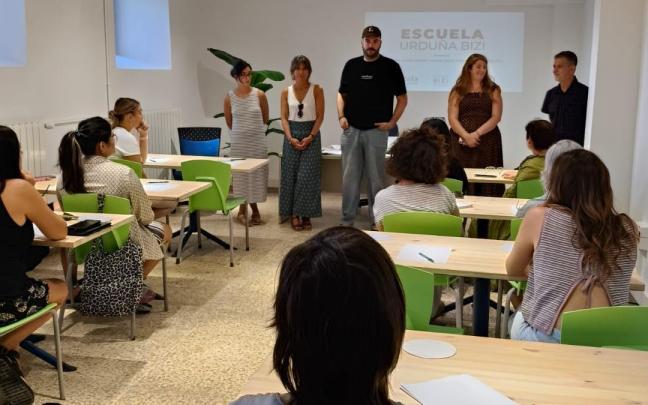 Acto de presentación de la escuela de formación Urduña Bizi