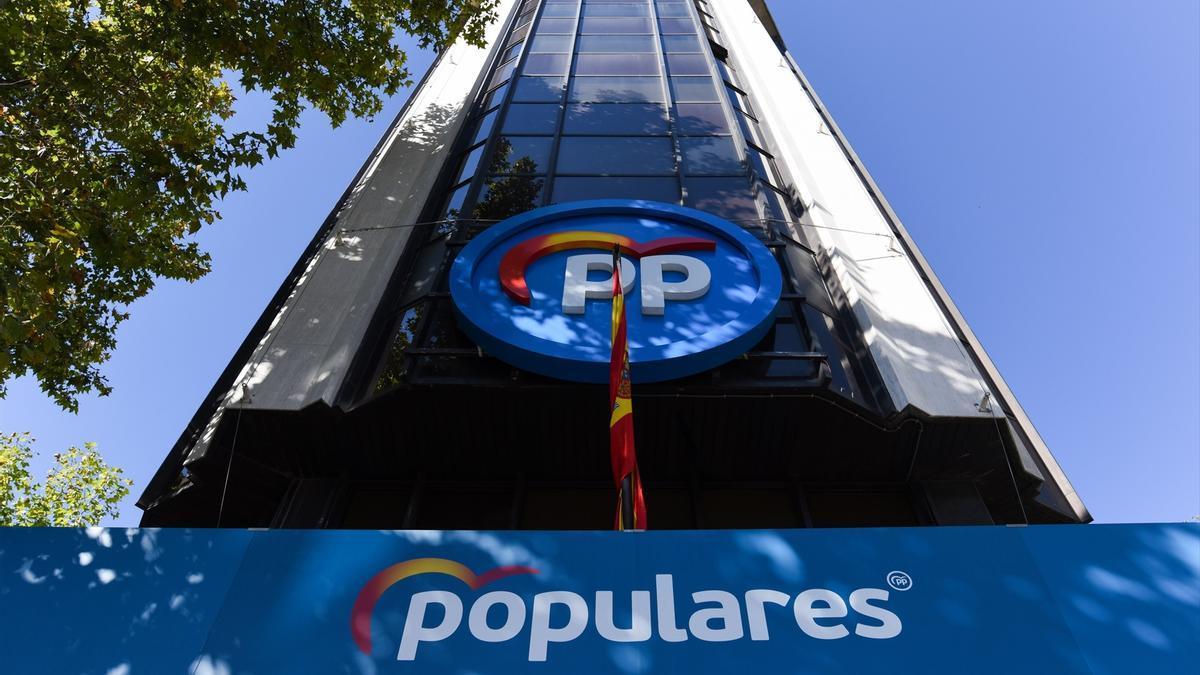 Fachada de la sede del PP, en el número 13 de la calle Génova.