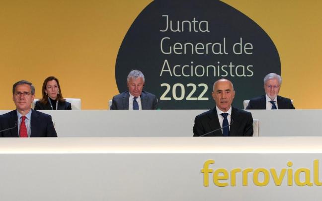 Imagen de la junta de accionistas de Ferrovial del pasado año, con su presidente Rafael del Pino. Imagen de la junta de accionistas de Ferrovial del pasado año, con su presidente Rafael del Pino.